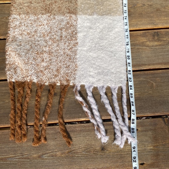 Luxury Wooly Scarf/wrap (HUGE!) Camel Check! NEW! 91” LONG! - Picture 6 of 9